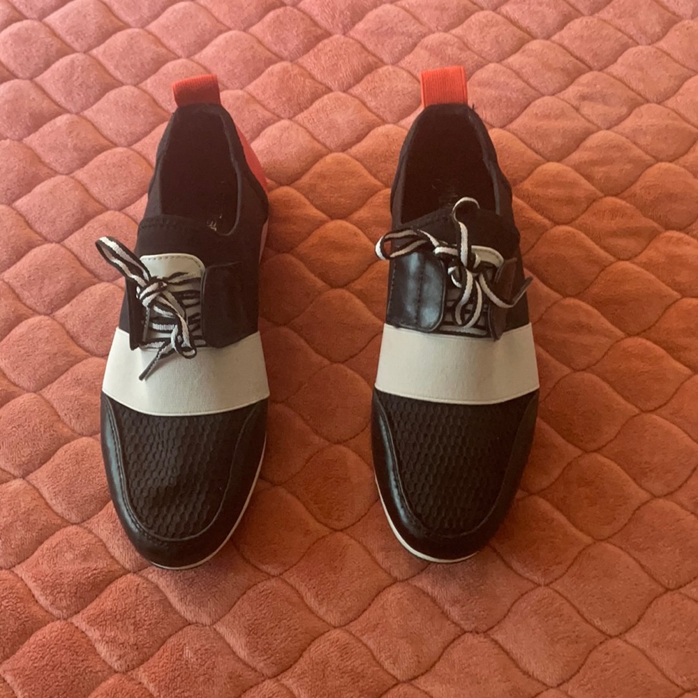 Slip on sneakers